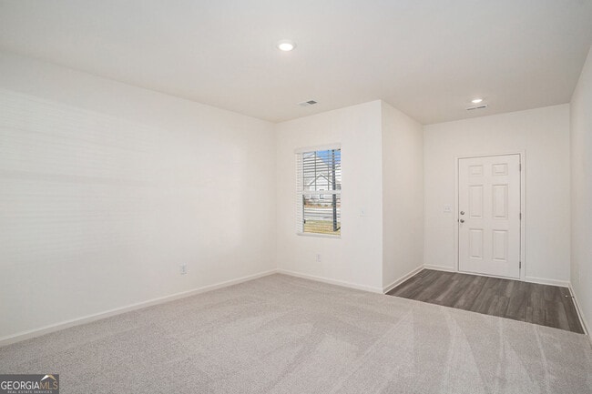 Building Photo - 7650 Saffron Ave