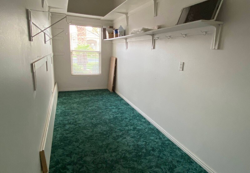 Building Photo - 862 Owls Way