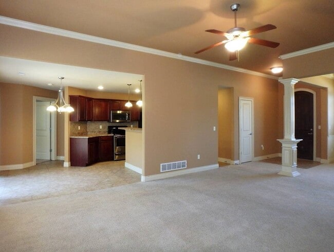 Building Photo - Great 3 Bed 2 Bath House in Mill Creek Manor!