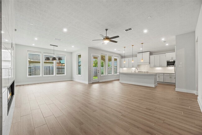 Building Photo - 1707 McCrae Hill Ct