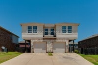 Building Photo - 706 Parkplace Ridge
