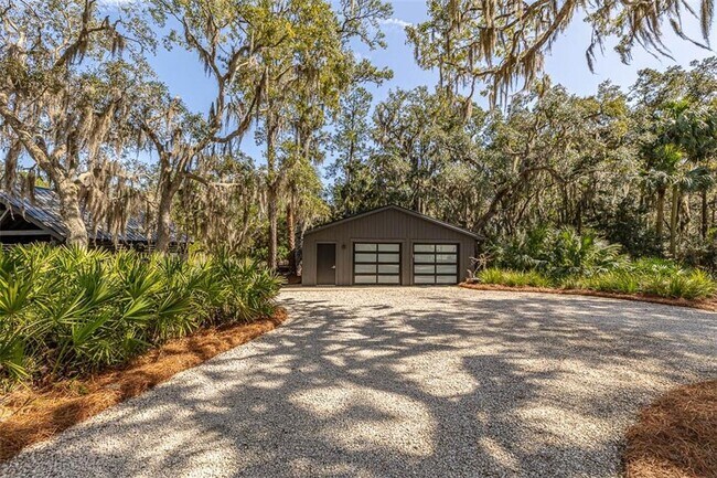 Building Photo - 6201 Frederica Rd