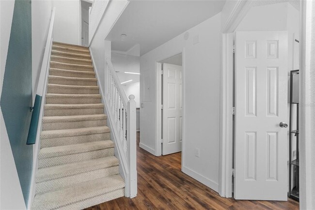 Building Photo - 1645 Windsor Oak Ct