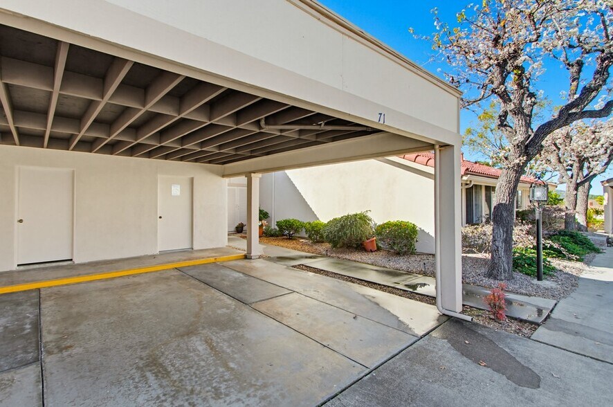 Building Photo - 17440 Plaza Cerado