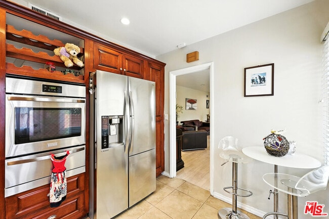 Building Photo - 22101 Buenaventura St