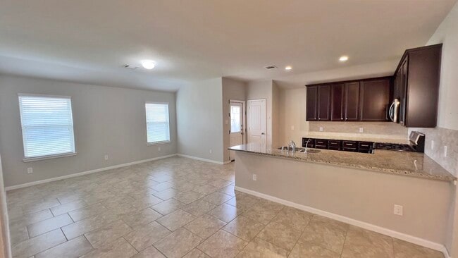 Building Photo - 4019 Spurwing Ln