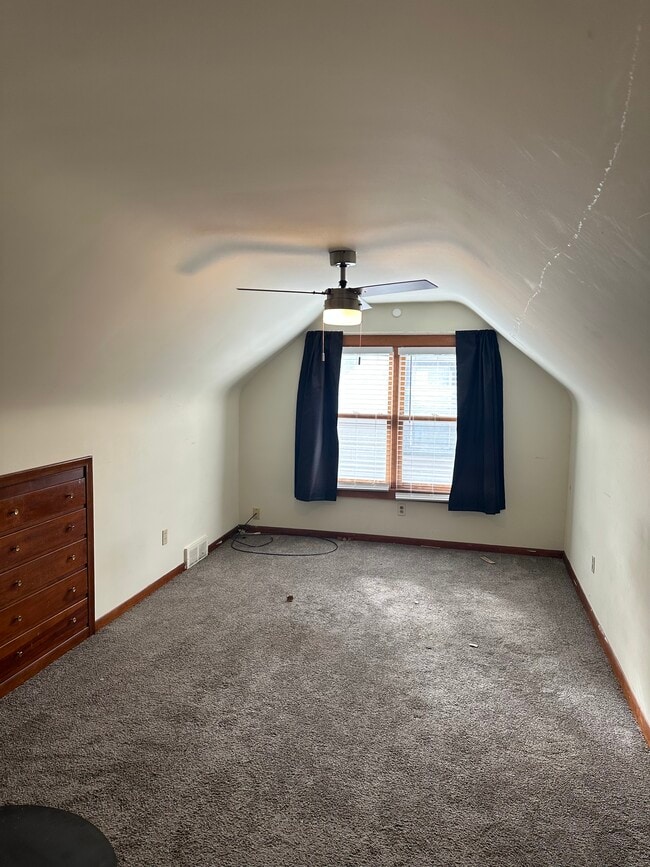 Building Photo - 915 Sunningdale Dr