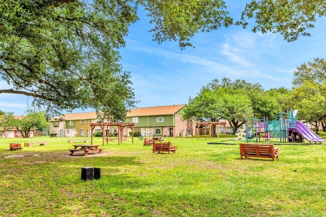 Building Photo - 15396 Chipman Ln.