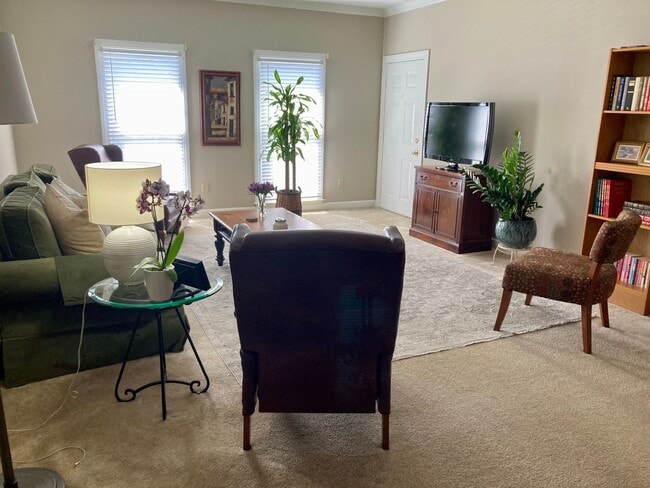 Building Photo - 110 Milledge Terrace