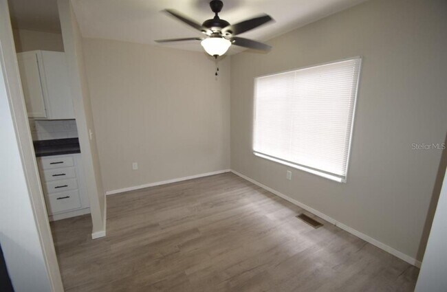 Building Photo - 3134 Skyview Dr