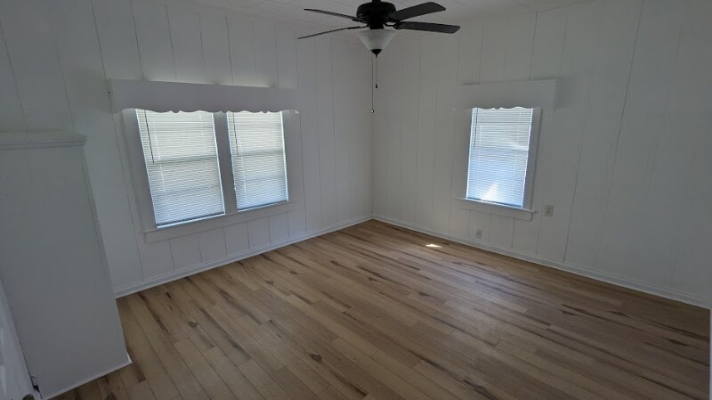 Building Photo - 112 E Orange Ave