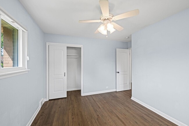 Building Photo - 230 Greenfield Dr