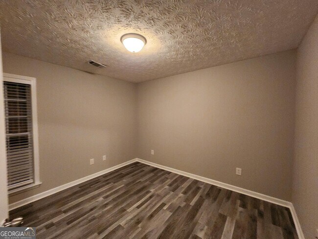 Building Photo - 9033 Scottsdale Ct