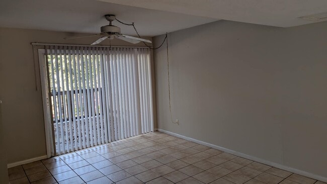 Building Photo - 410 Westwood Dr