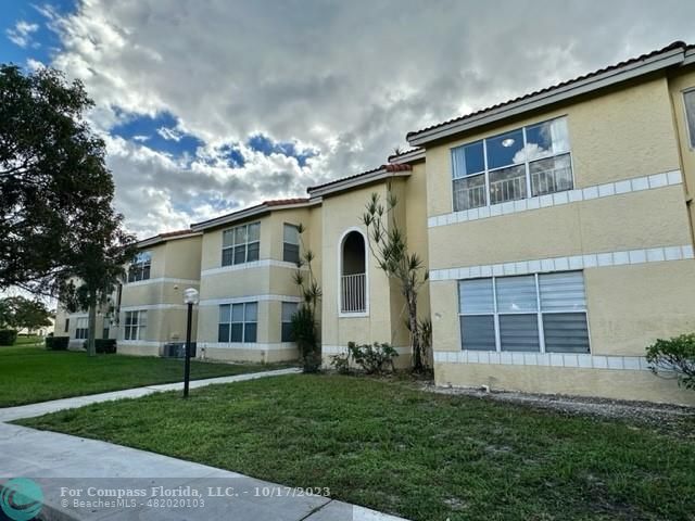 Building Photo - 12980 Vista Isles Dr