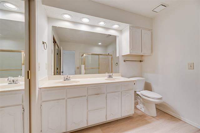 Building Photo - 2209 Winona Dr