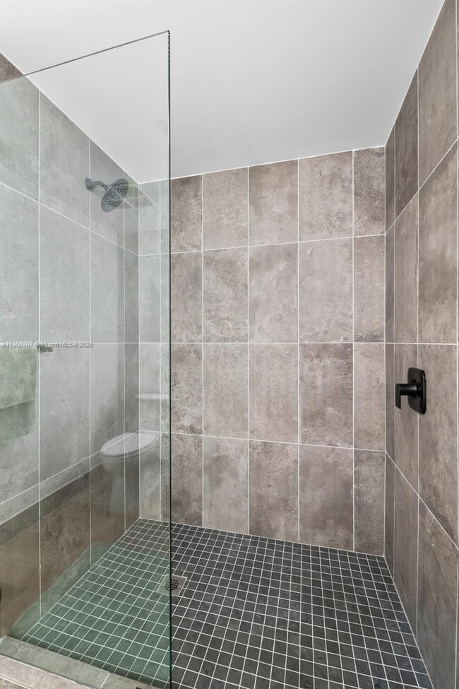 Building Photo - 307 SW 5th St