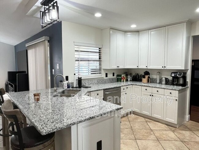 Building Photo - 947 Wages Way