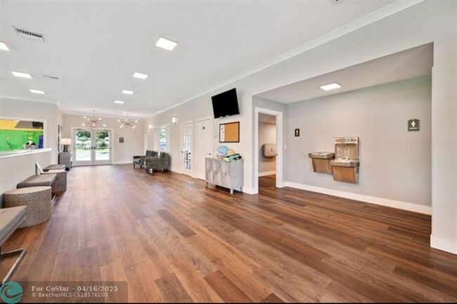 Building Photo - 8517 Waterstone Blvd