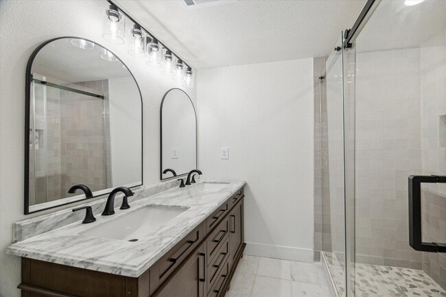 Building Photo - 505 Malone St