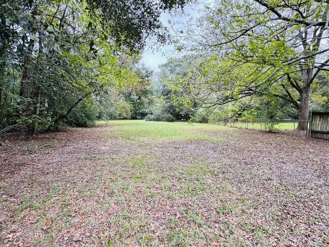 Building Photo - 1040 Myrtle St