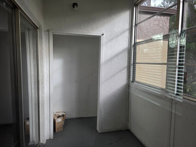 Building Photo - 605 N Keene Rd