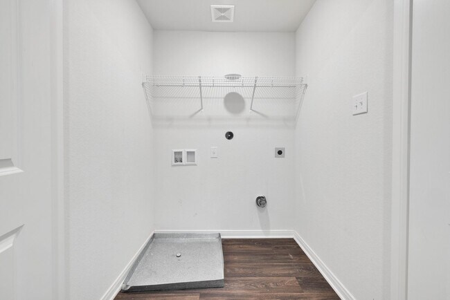 Building Photo - Charming Two-Story Home on Far West Side