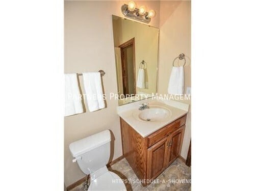 Building Photo - 1950 W Surrey-