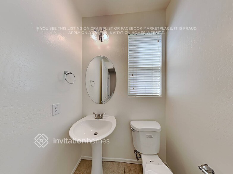 Building Photo - 21206 W Granada Rd