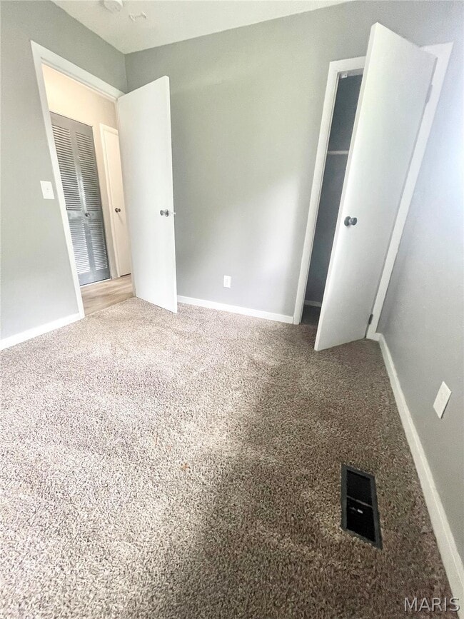 Building Photo - 805 Juniper Dr