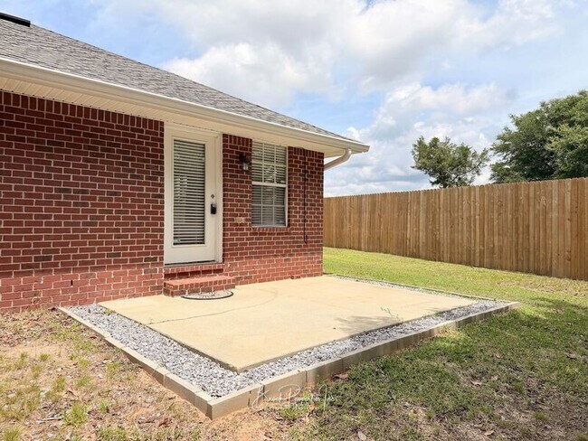 Building Photo - 4718 Lemoyne Vista