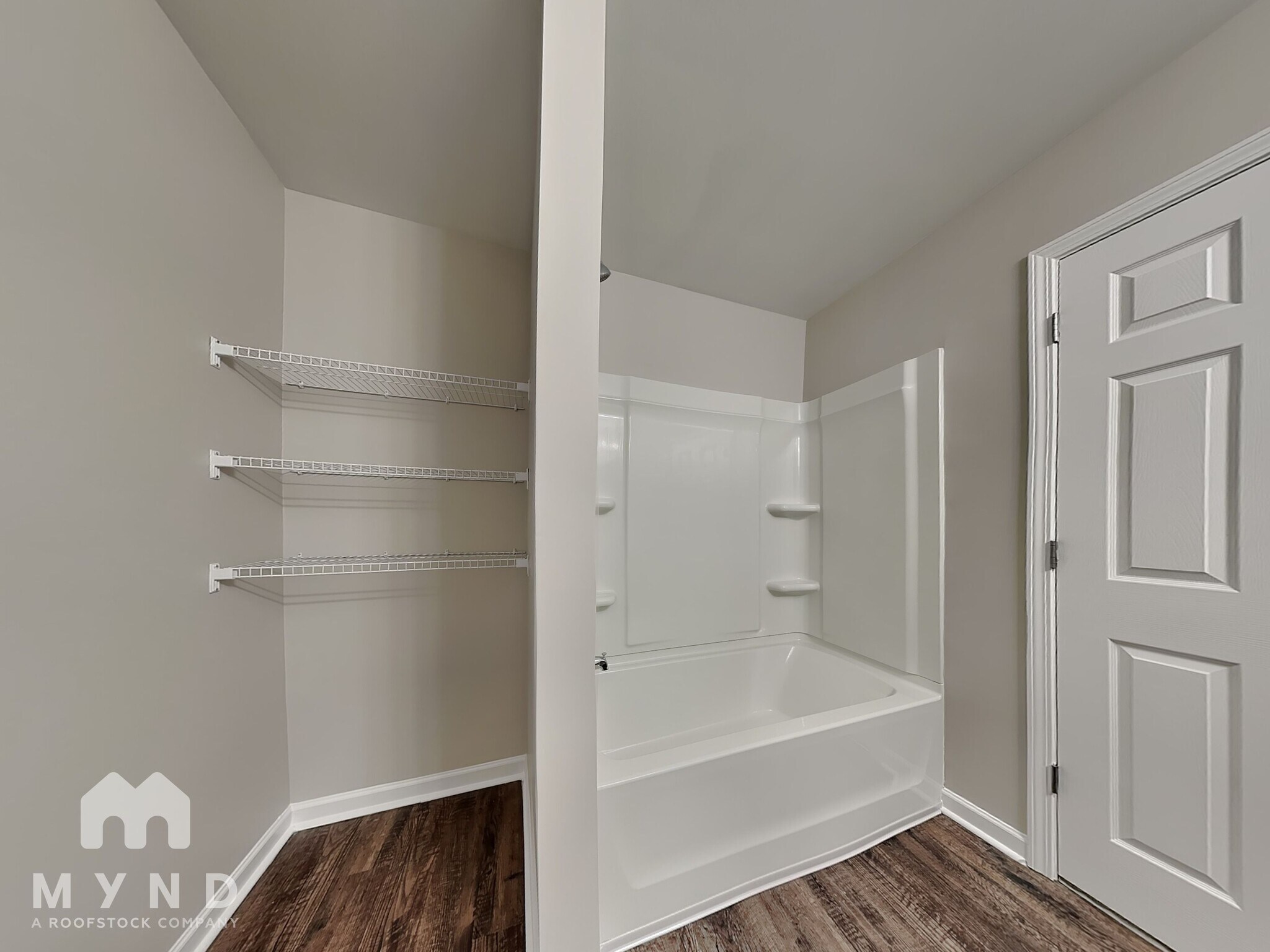 Building Photo - 280 Americana Dr