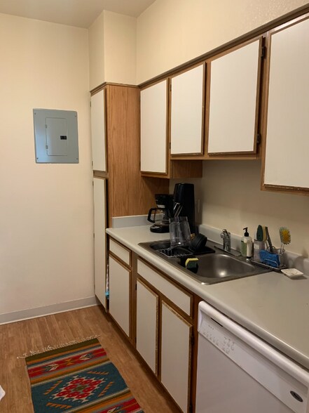 Building Photo - 7465 Spy Glass Ct