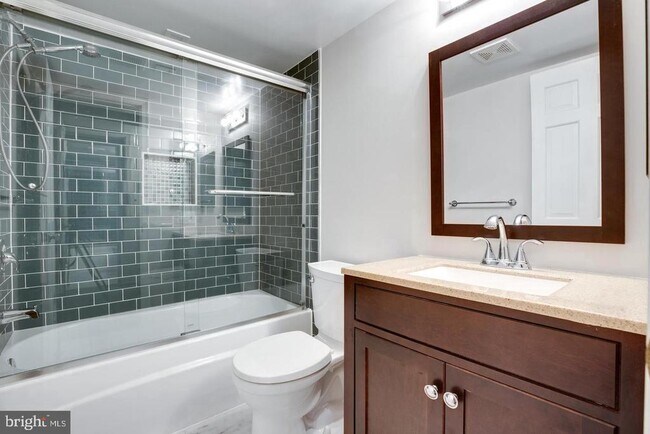 Building Photo - 7651 Tremayne Pl