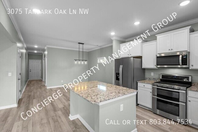 Building Photo - 3075 Tanbark Oak Ln NW