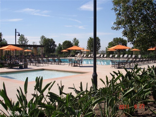 Building Photo - 81 Cipresso