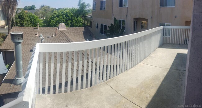 Building Photo - 4373 W Point Loma Blvd