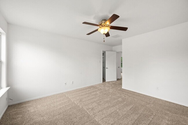 Building Photo - 29627 Evergreen Hills Dr