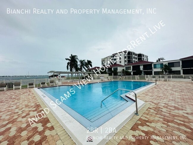 Building Photo - 6365 Bahia Del Mar Blvd S