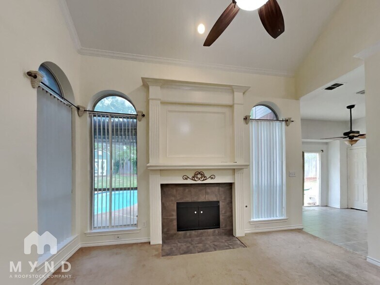 Building Photo - 2305 Leafy Glen Ct