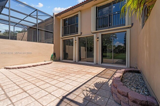 Building Photo - 3737 Alcantara Ave