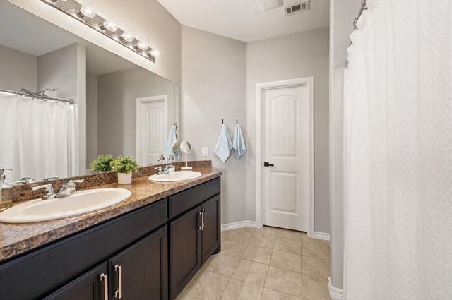 Building Photo - 8461 Comanche Springs Dr