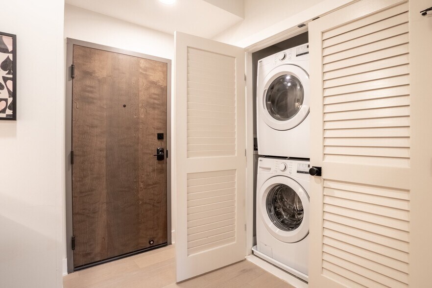 Building Photo - 3934 14th St NW