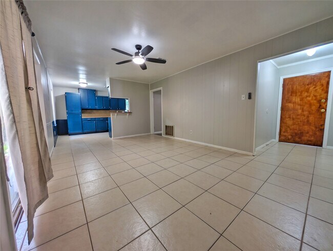 Building Photo - 4919 Connorvale Rd