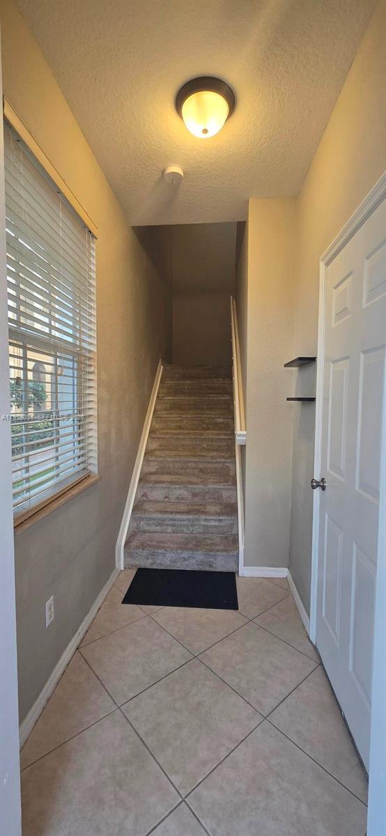 Building Photo - 5818 Hampton Hills Blvd