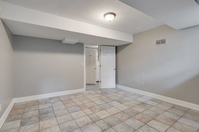 Building Photo - Historic Charm Meets Modern Living in the Heart of Lowry Hill