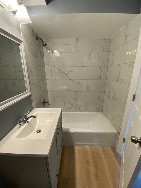 Building Photo - 9602 Golf Terrace