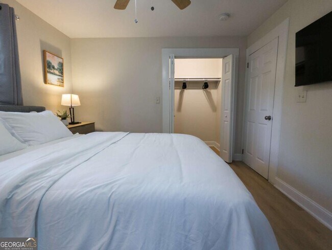 Building Photo - 6557 Woodrow Rd