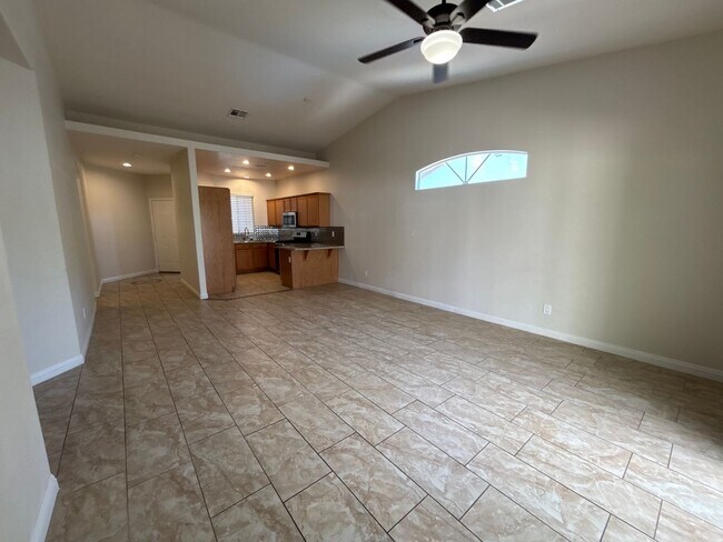 Building Photo - ***MOVE-IN SPECIAL!!!*** 2-Bedroom, 2-Bathroom Townhome located in Henderson, Nevada