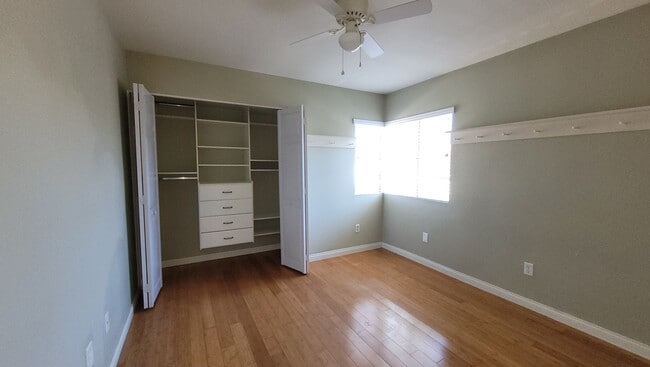 Building Photo - Spacious Carmel Valley Townhome